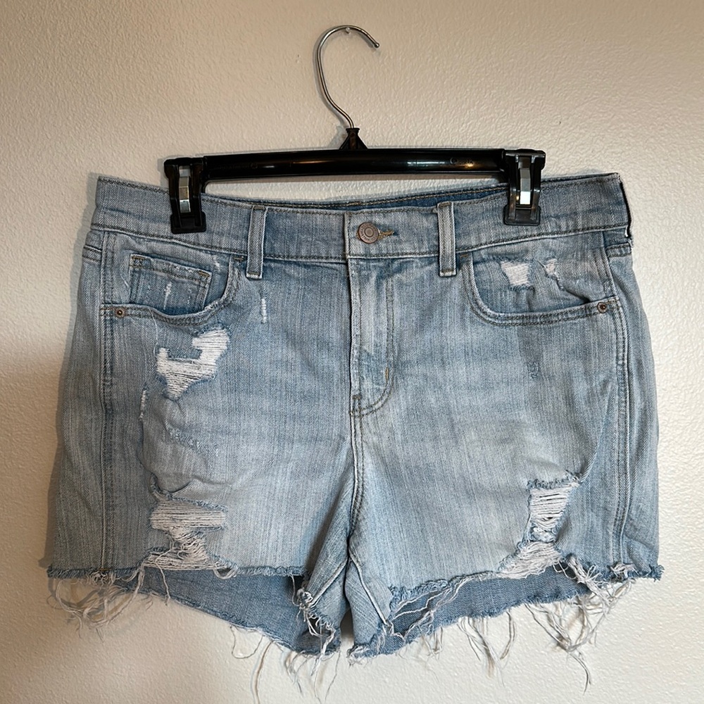 Old Navy Boyfriend Mid-Rise Jean Shorts. Size 10.